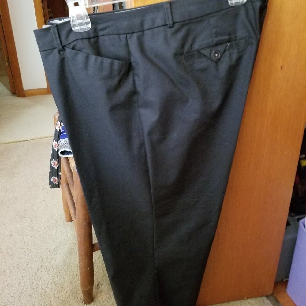 Dockers woman's capri Navy Blue size 16 Petite NWO